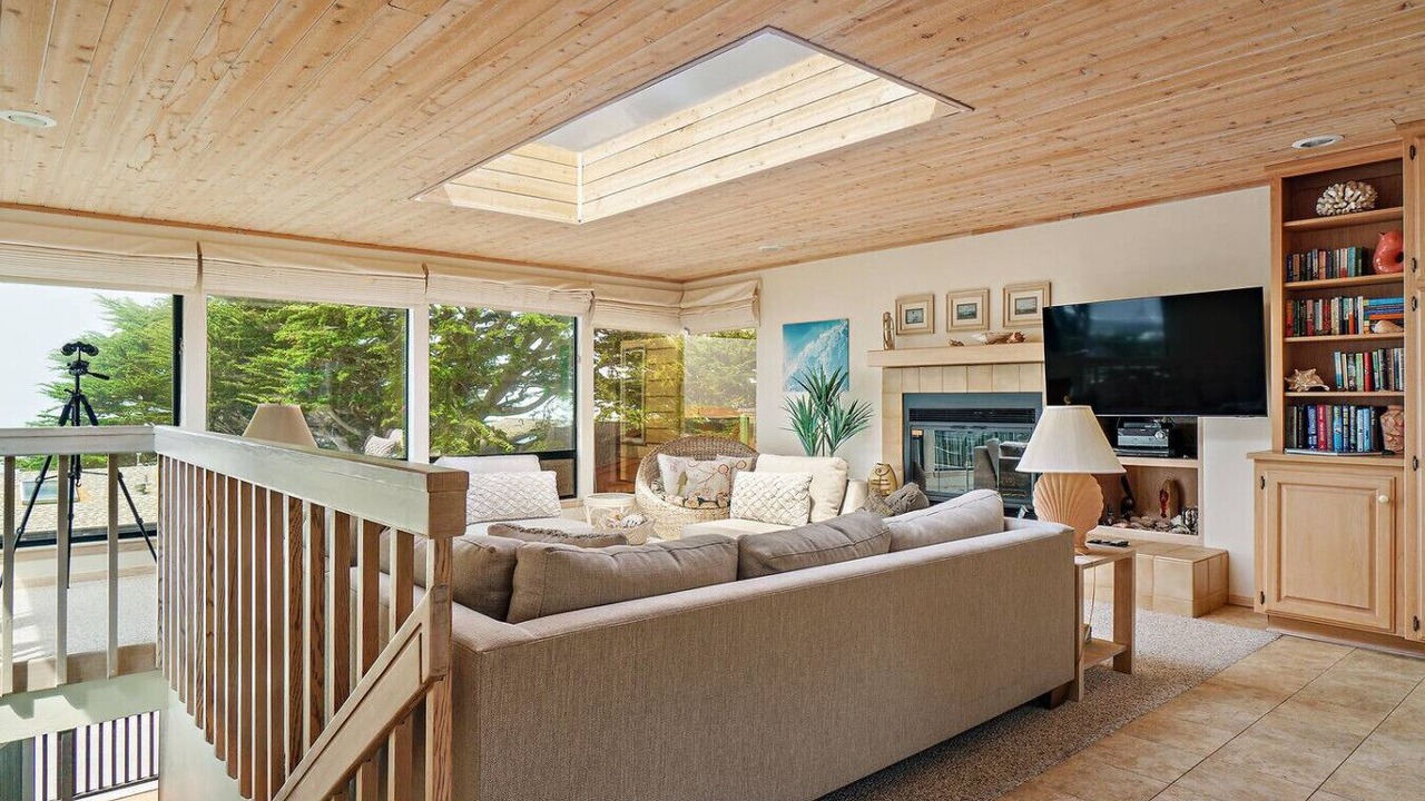 Photo of Livingroom in Marine Terrace
