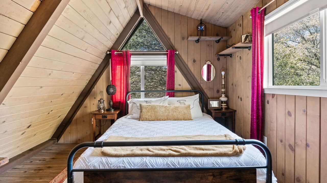 Photo of Bedroom in Three Rivers