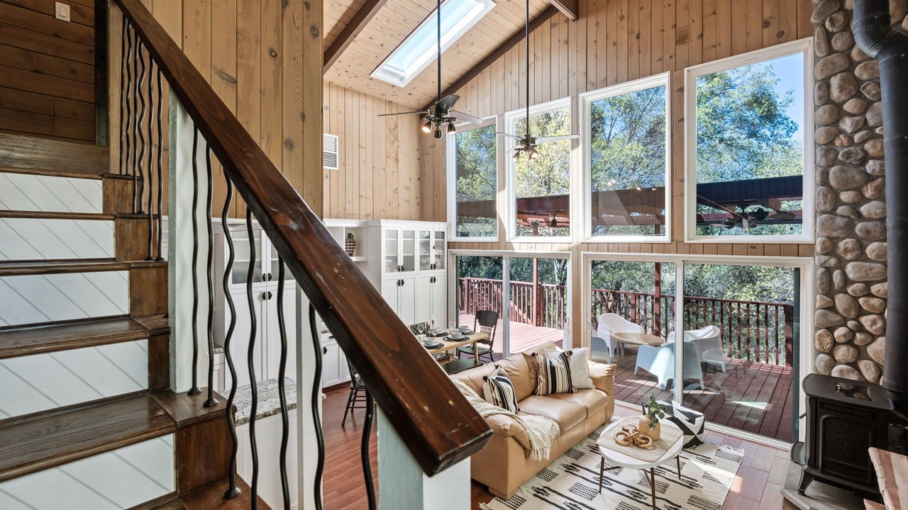 Photo of Livingroom in Three Rivers