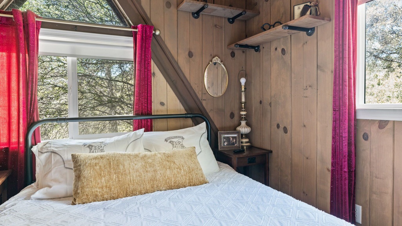 Photo of Bedroom in Three Rivers