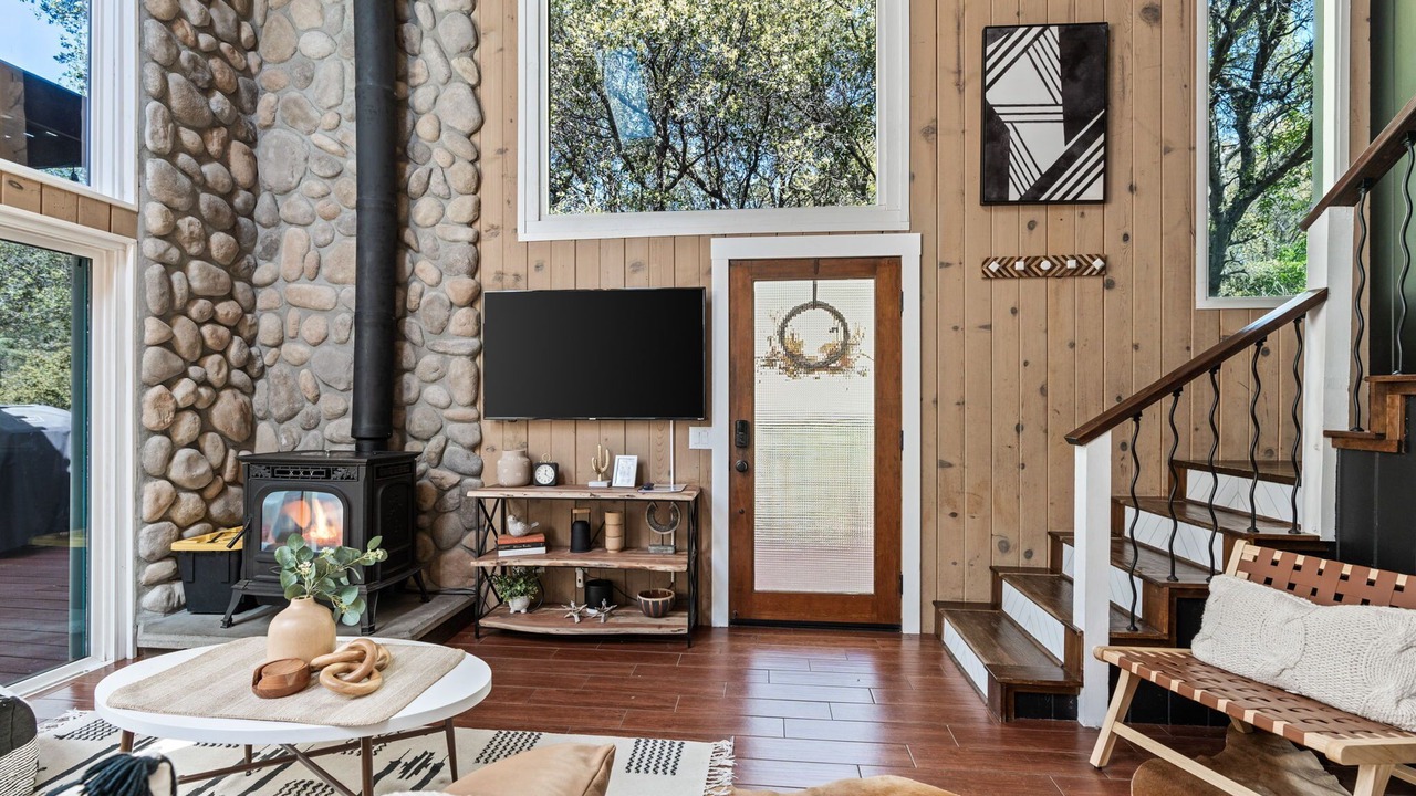 Photo of Livingroom in Three Rivers