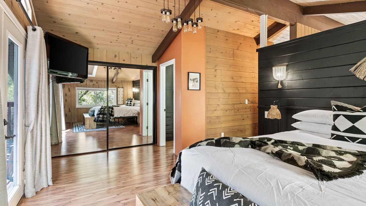 Photo of Bedroom in Three Rivers
