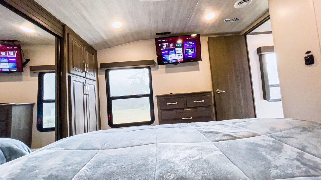 Photo of Bedroom in Smith River