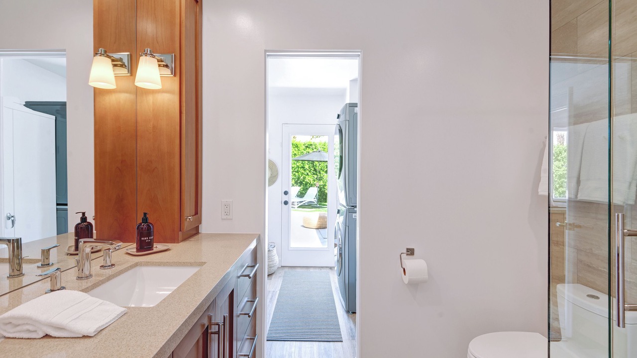 Photo of Bathroom in Araby