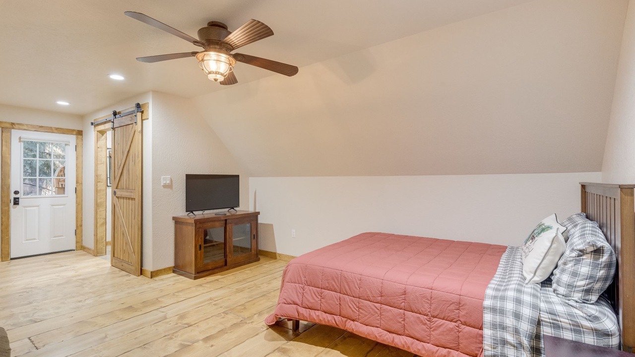 Photo of Bedroom in Glencoe