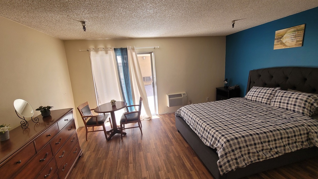Photo of Bedroom in Beverly Hills