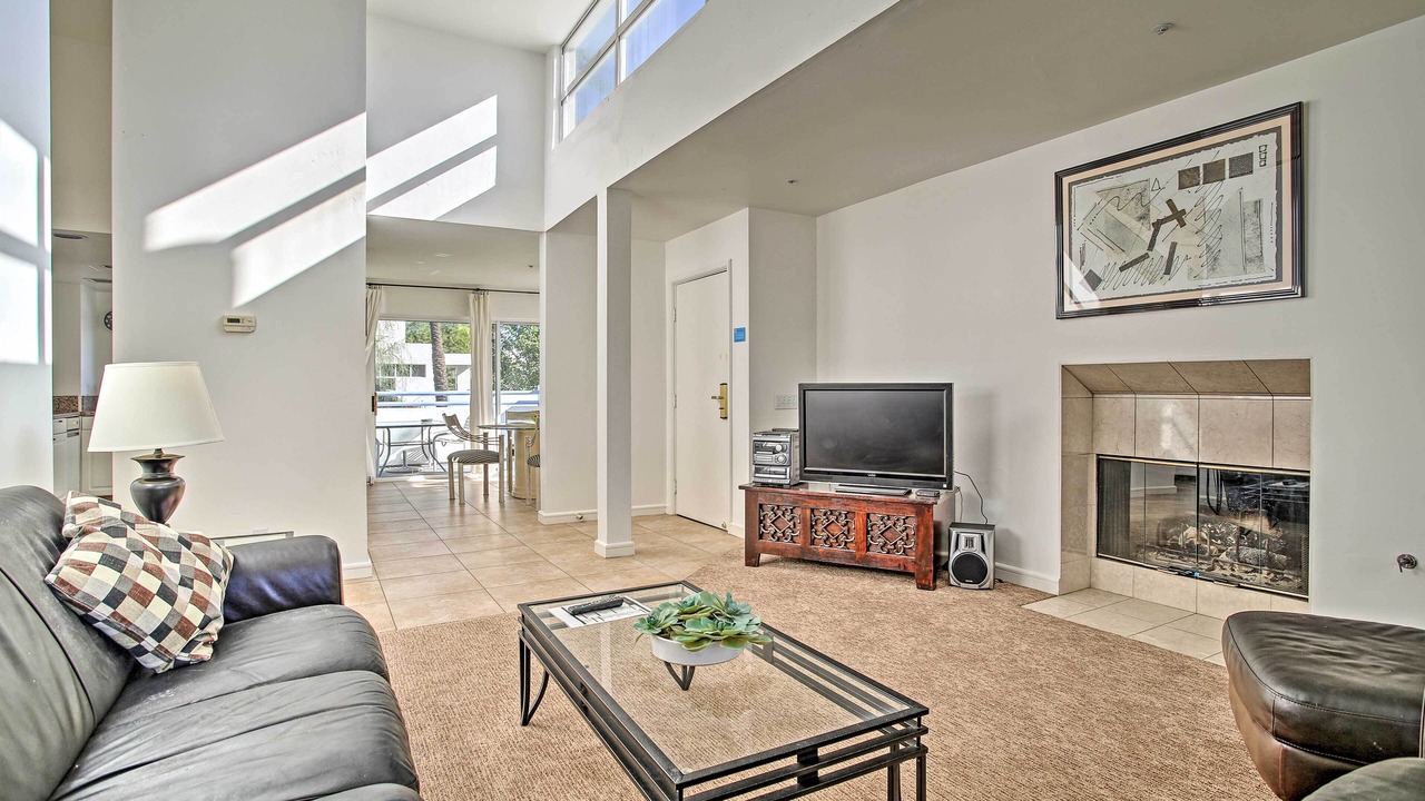 Photo of Livingroom in Cathedral City