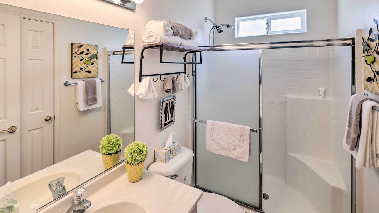 Photo of Bathroom in Sunridge Estates