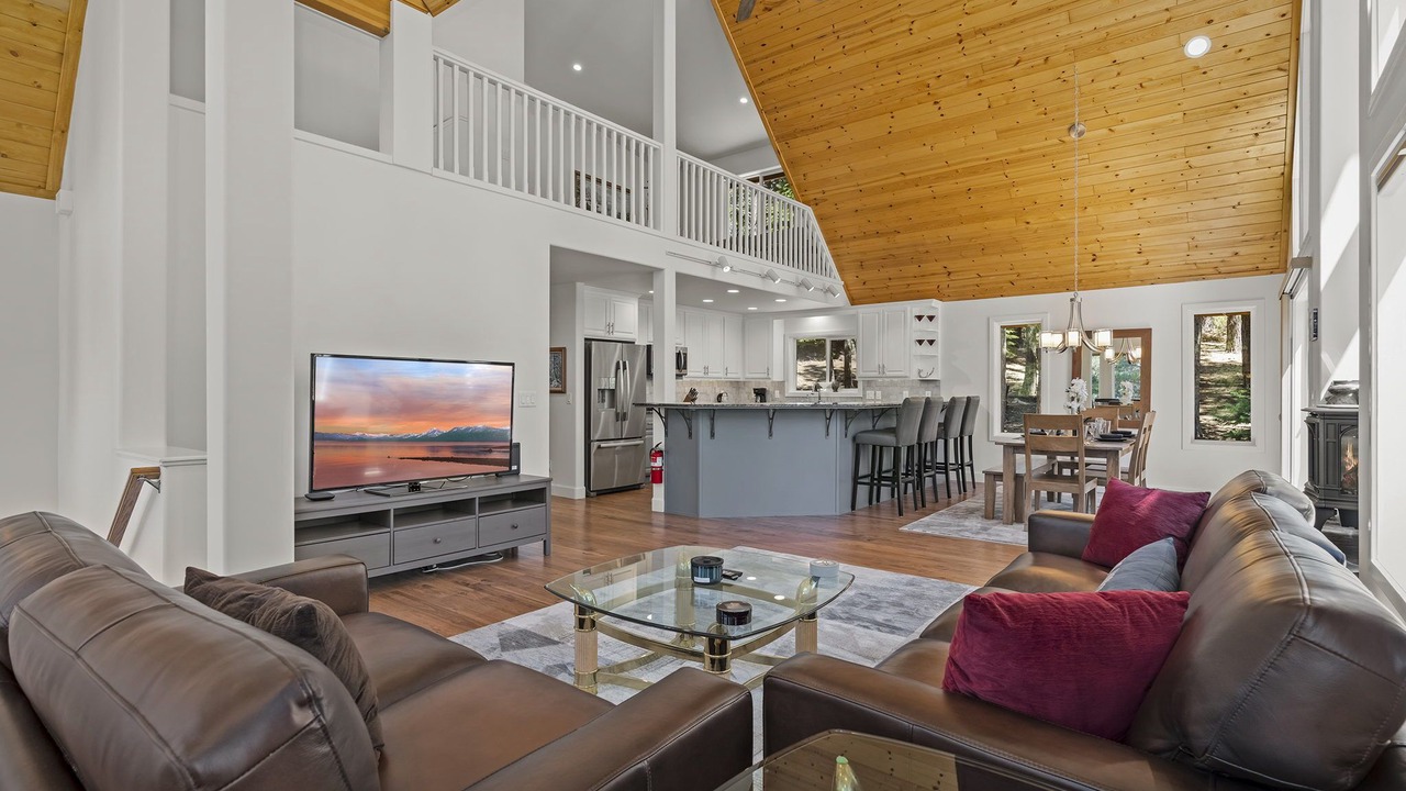 Photo of Bedroom in Sugar Pine Estate