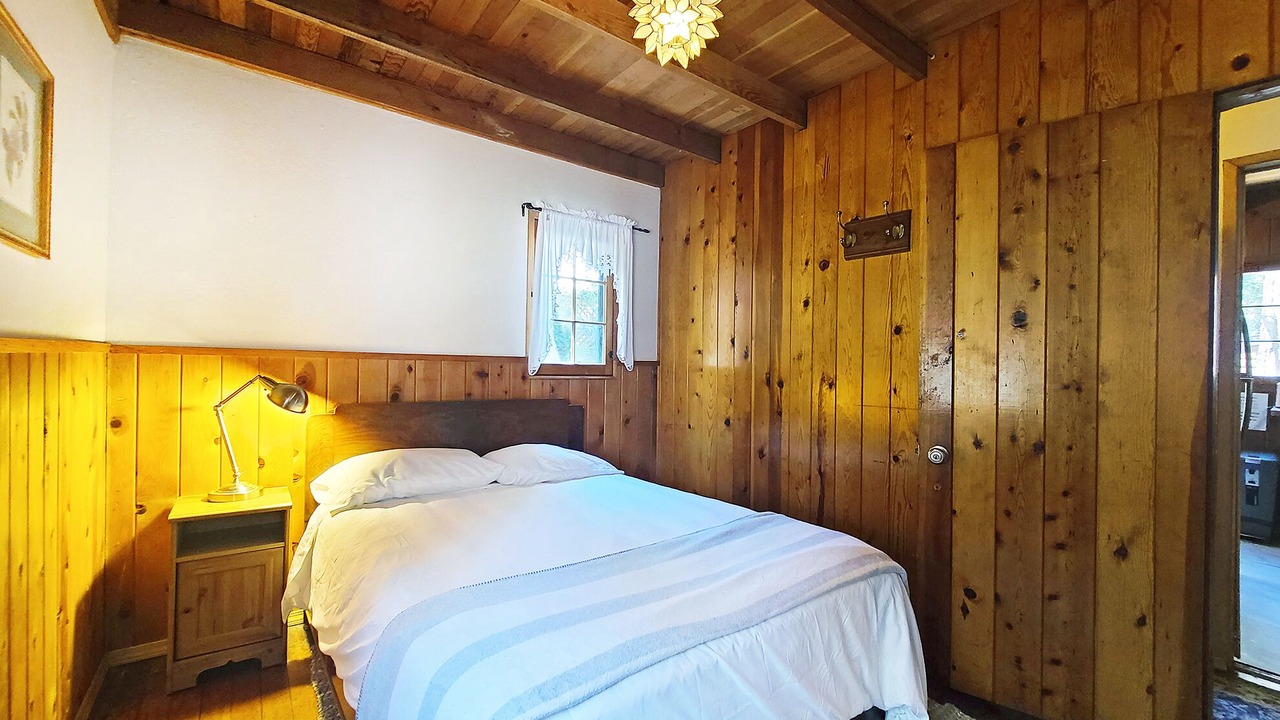 Photo of Bedroom in Tahoma