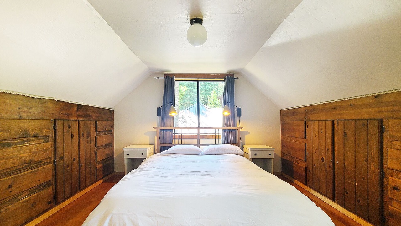 Photo of Bedroom in Tahoma