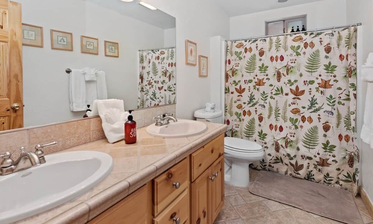Photo of Bathroom in Castle Glen Estates