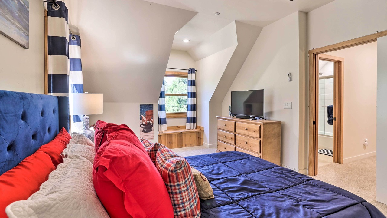 Photo of Bedroom in Cedar Glen