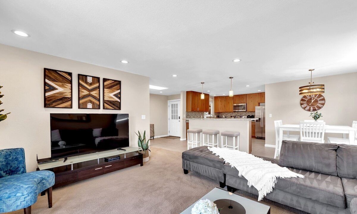 Photo of Bedroom in West University