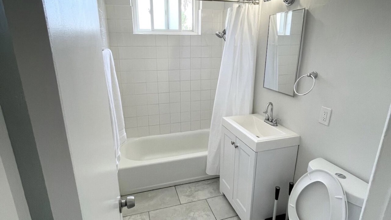 Photo of Bathroom in Lincoln Acres