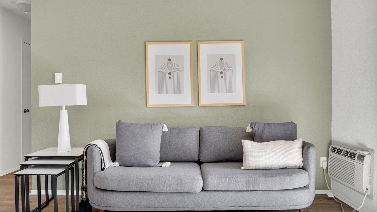 Photo of Livingroom in Shoreline West