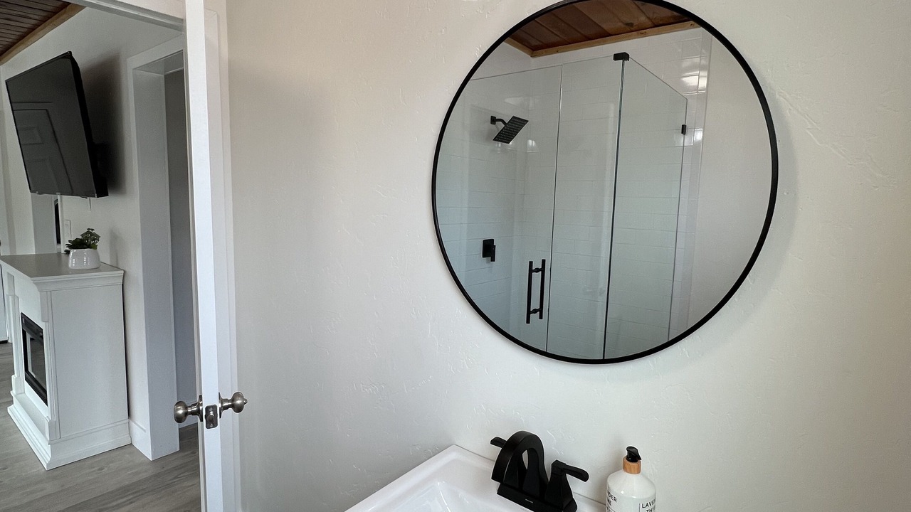 Photo of Bathroom in Raisin