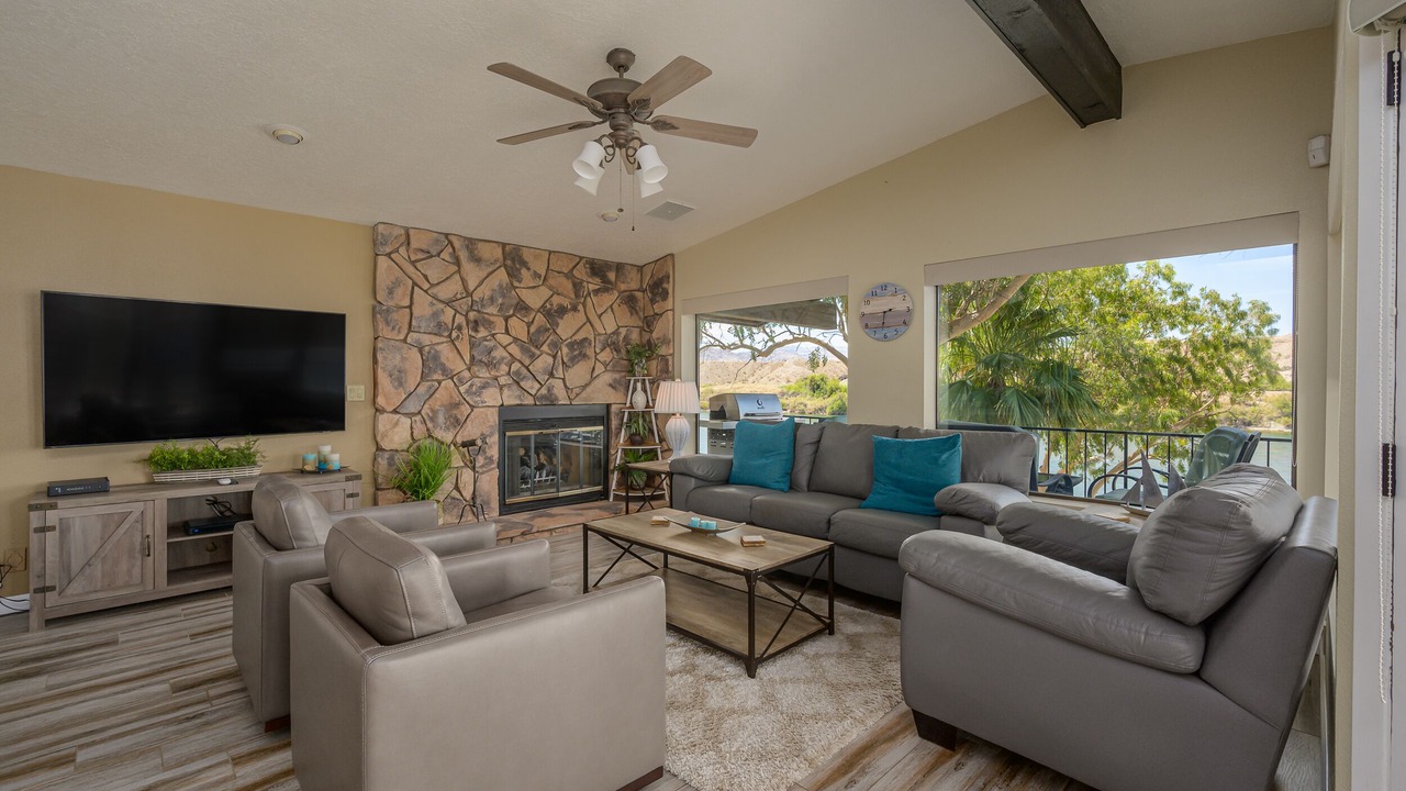 Photo of Livingroom in Bullhead City