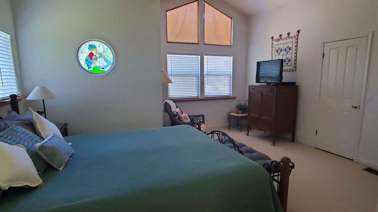 Photo of Bedroom in Marine Terrace