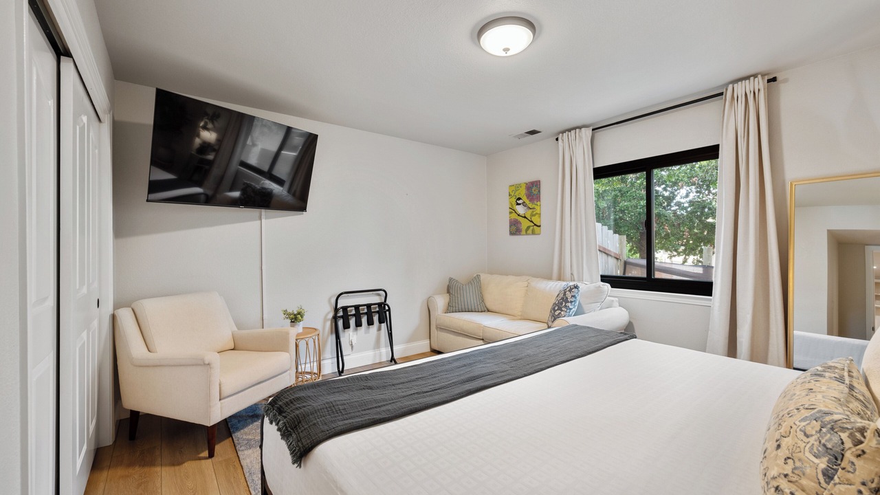 Photo of Bedroom in Templeton
