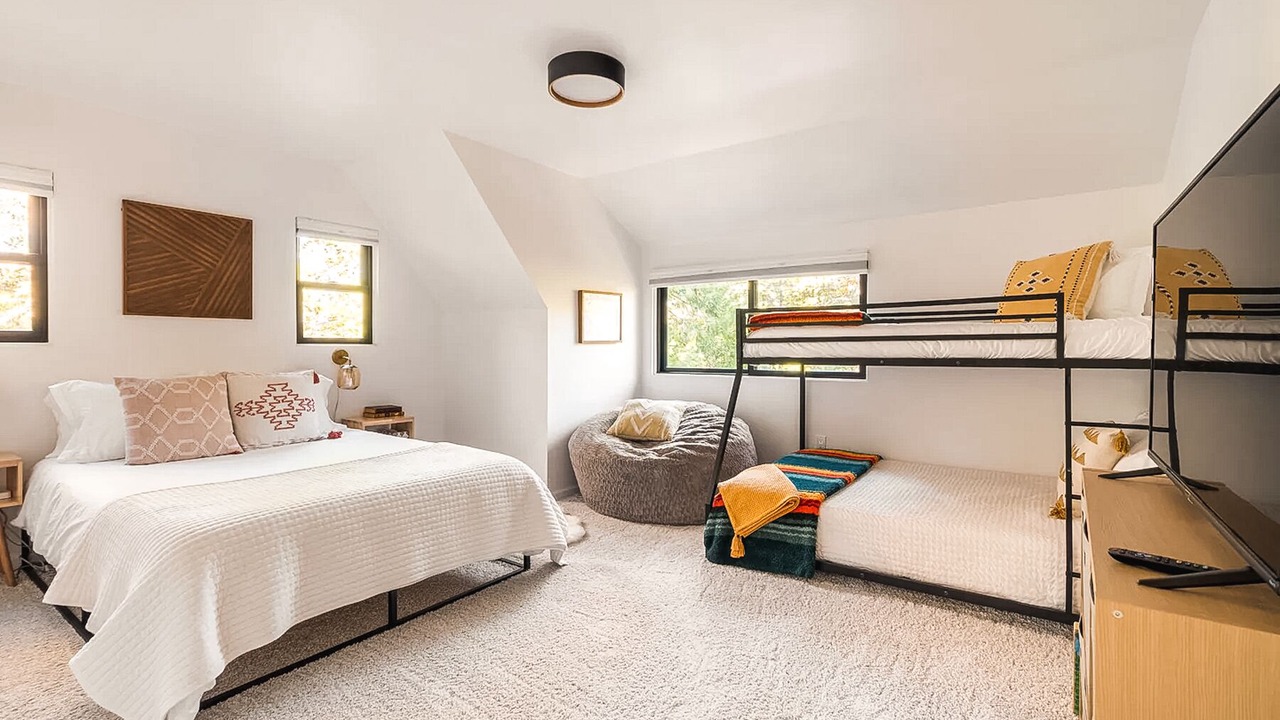 Photo of Bedroom in Cedar Glen