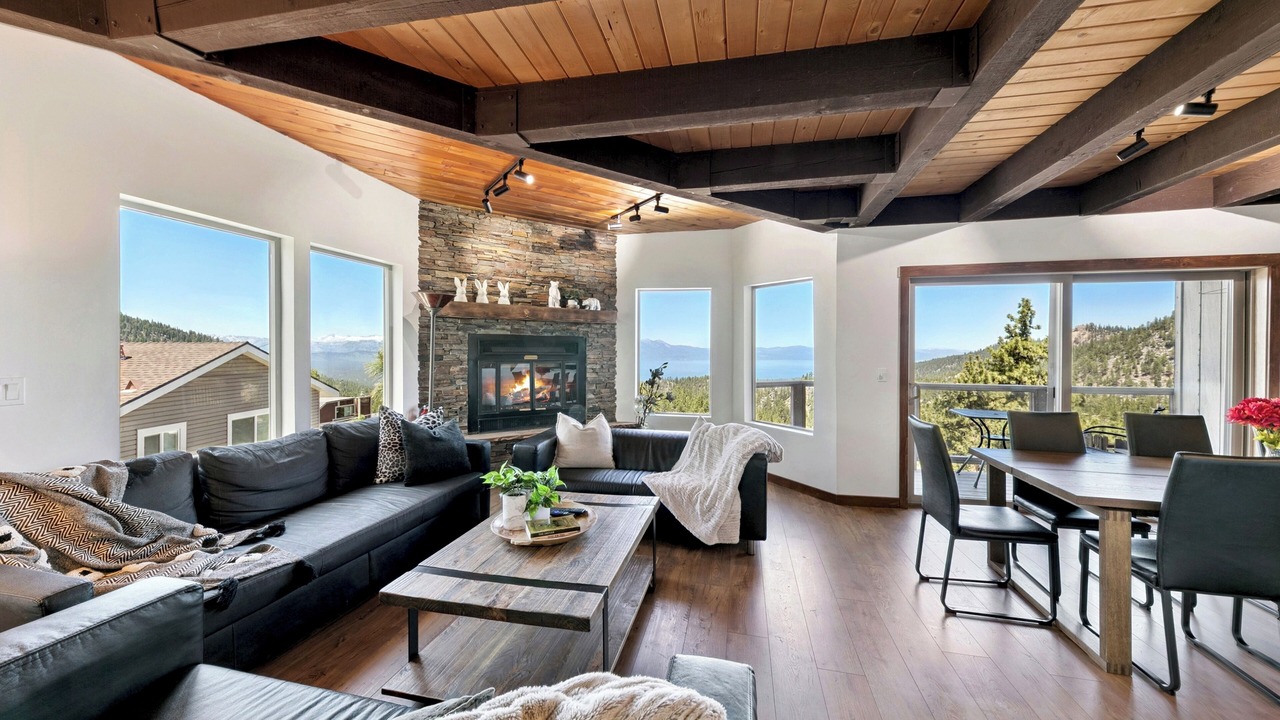Photo of Livingroom in Tahoe Village