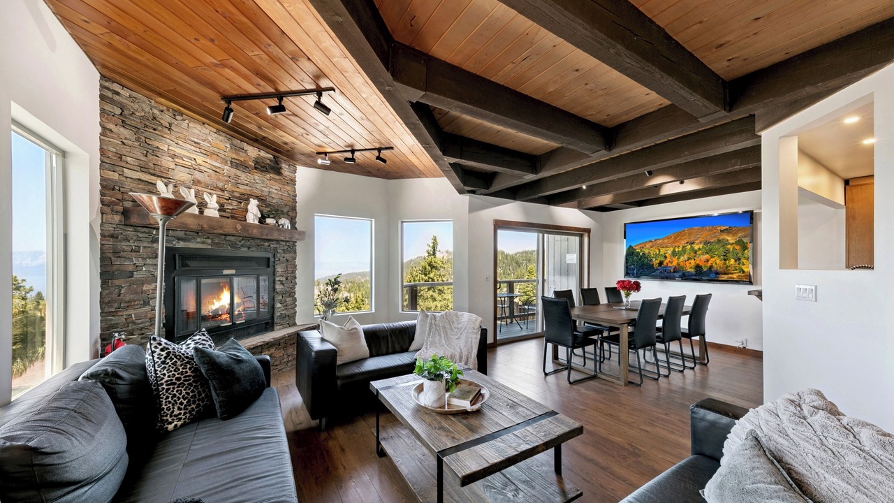 Photo of Livingroom in Tahoe Village