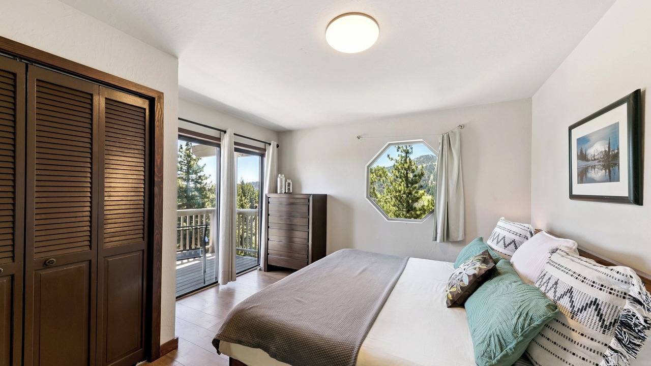 Photo of Bedroom in Tahoe Village