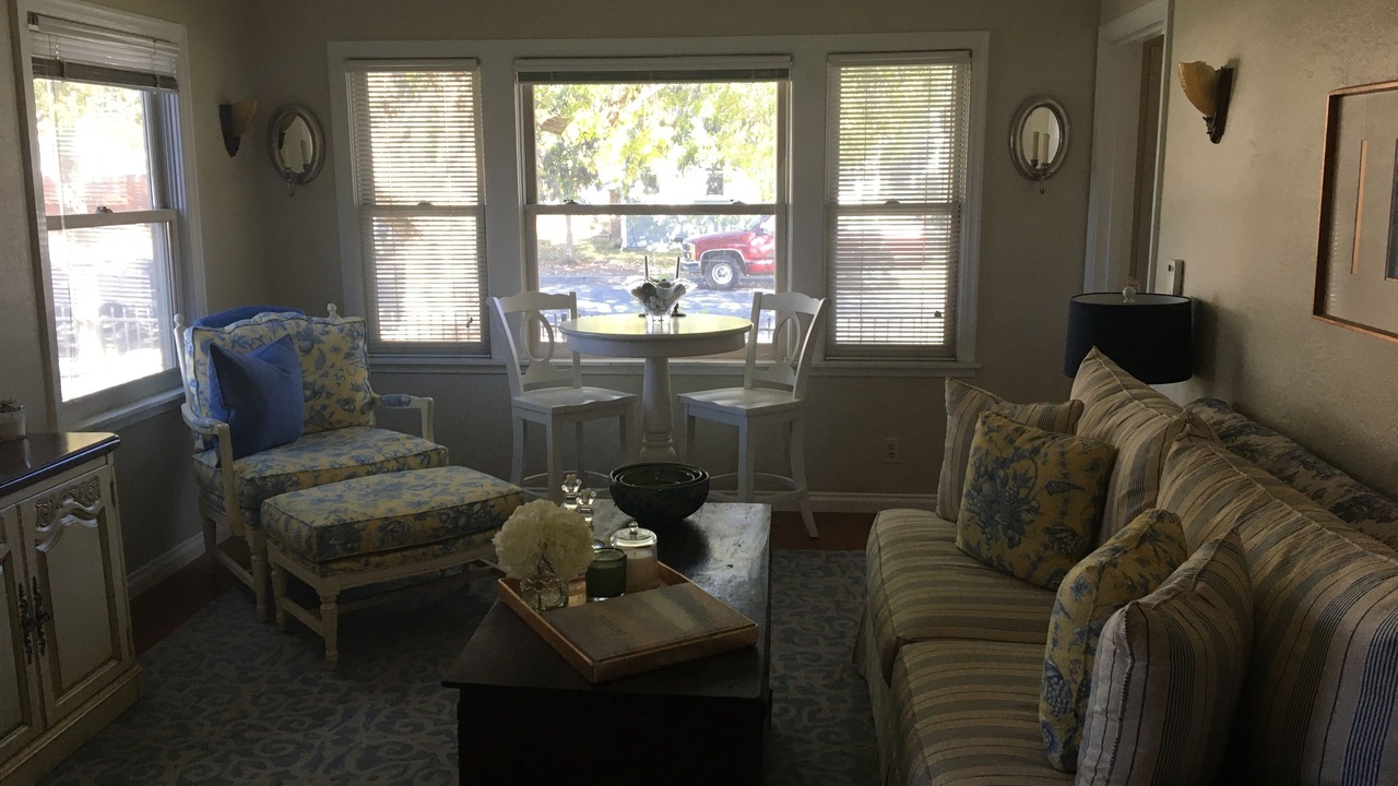 Photo of Livingroom in Napa