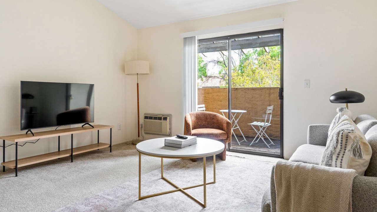 Photo of Livingroom in Shoreline West