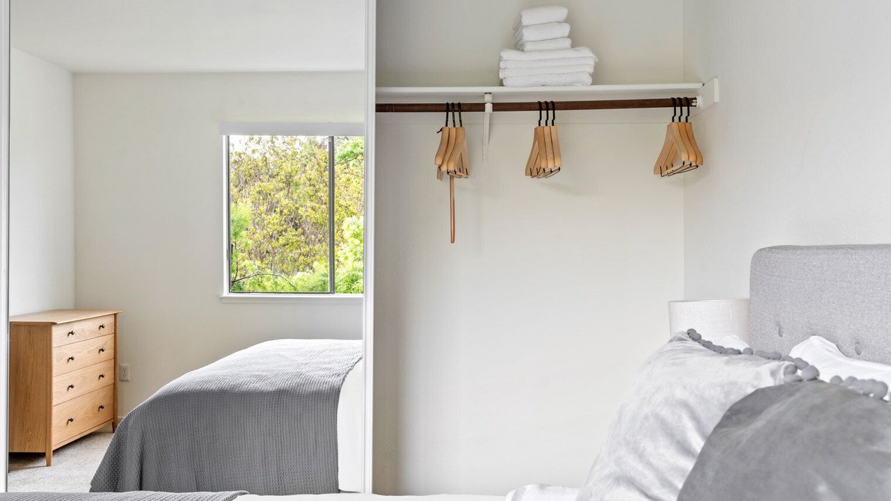 Photo of Bedroom in Shoreline West