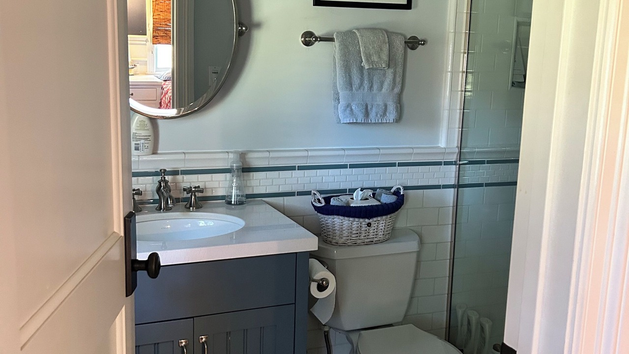 Photo of Bathroom in Tree Section