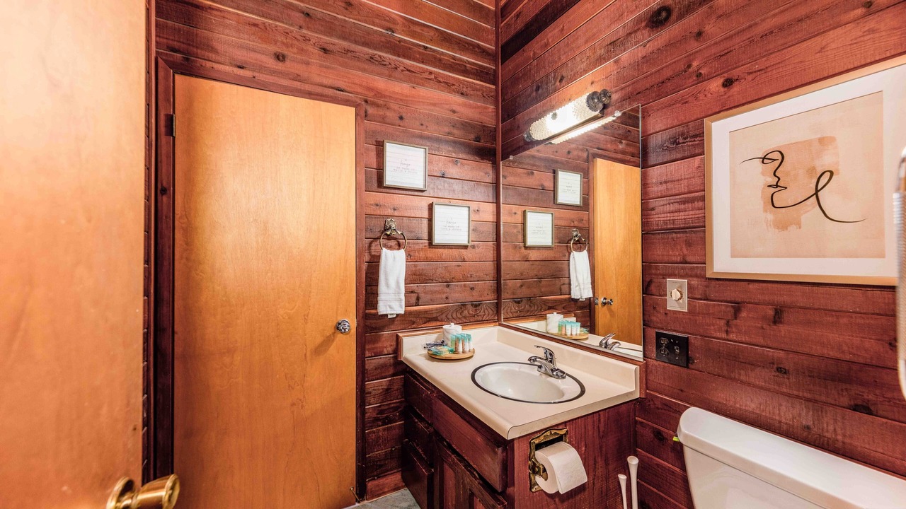Photo of Bathroom in Ukiah