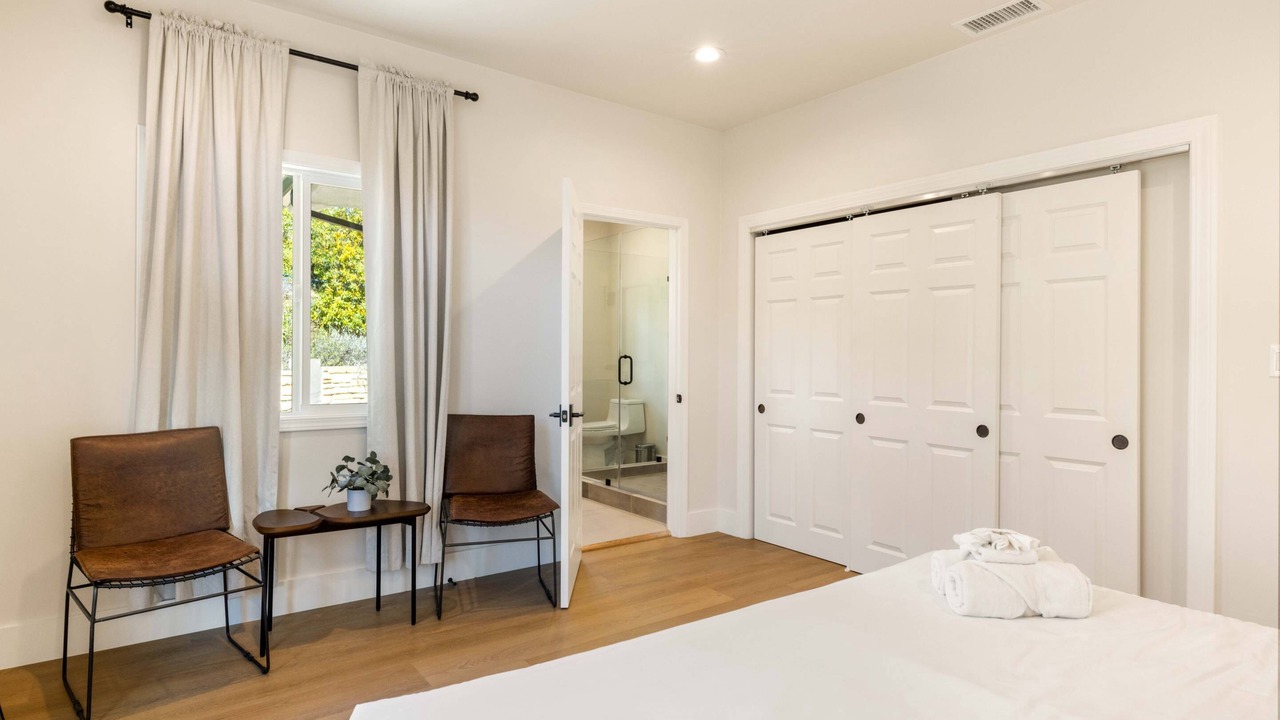 Photo of Bathroom in Hollywood Heights