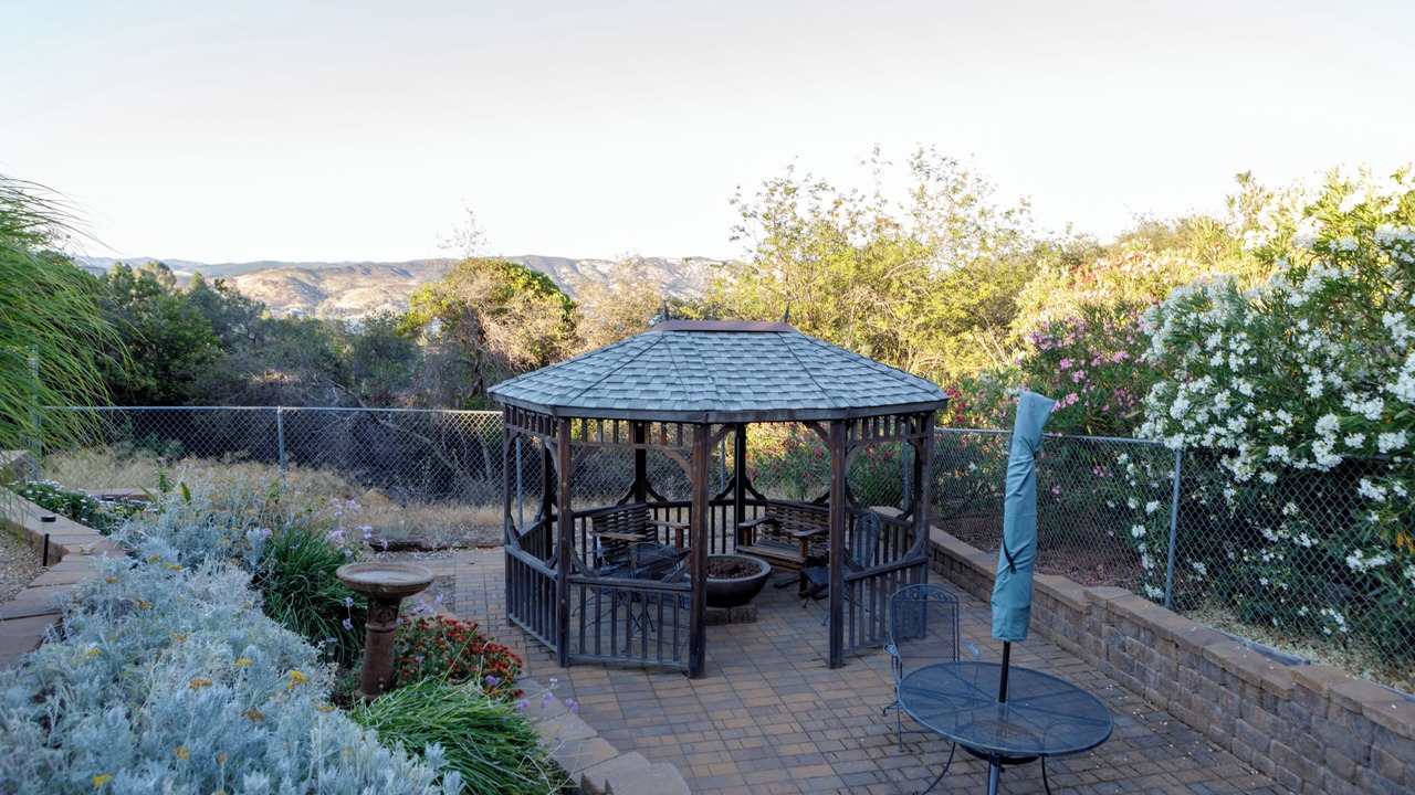 Photo of Patio Balcony in Clear Lake