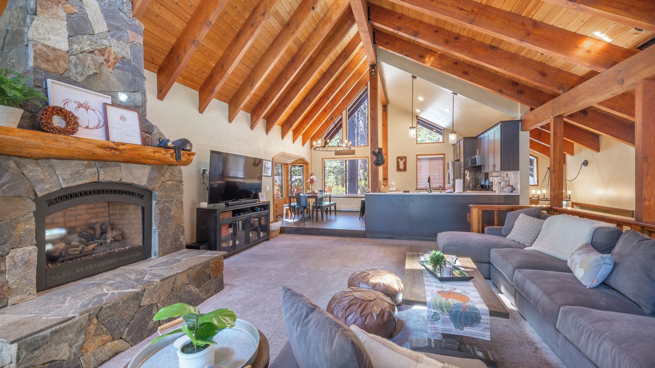Photo of Livingroom in Truckee