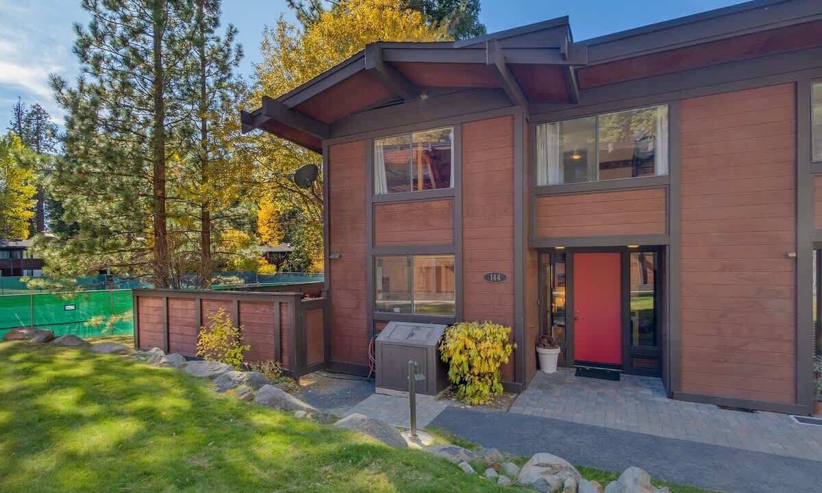 Photo of Outdoor in Tahoe Tavern