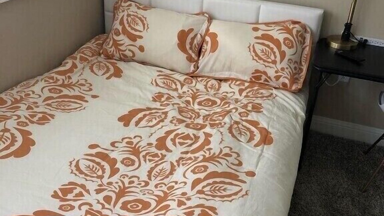 Photo of Bedroom in Valley View - Reed