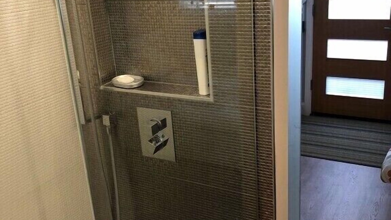 Photo of Bathroom in Valley View - Reed