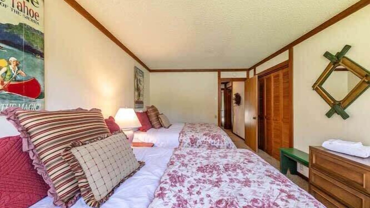 Photo of Bedroom in Tahoe Tavern