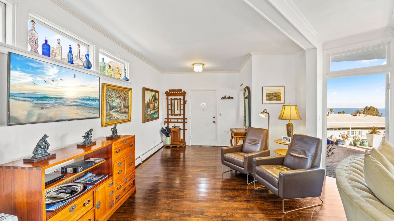 Photo of Bedroom in Avalon
