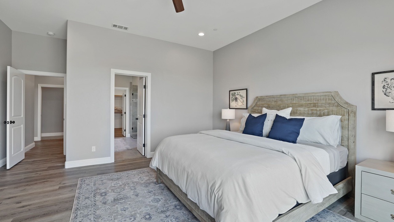 Photo of Bedroom in Acampo