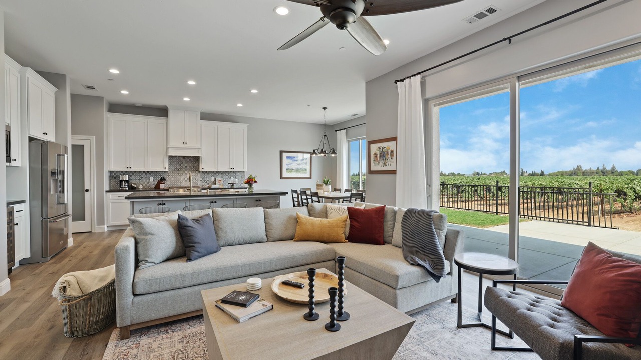 Photo of Livingroom in Acampo