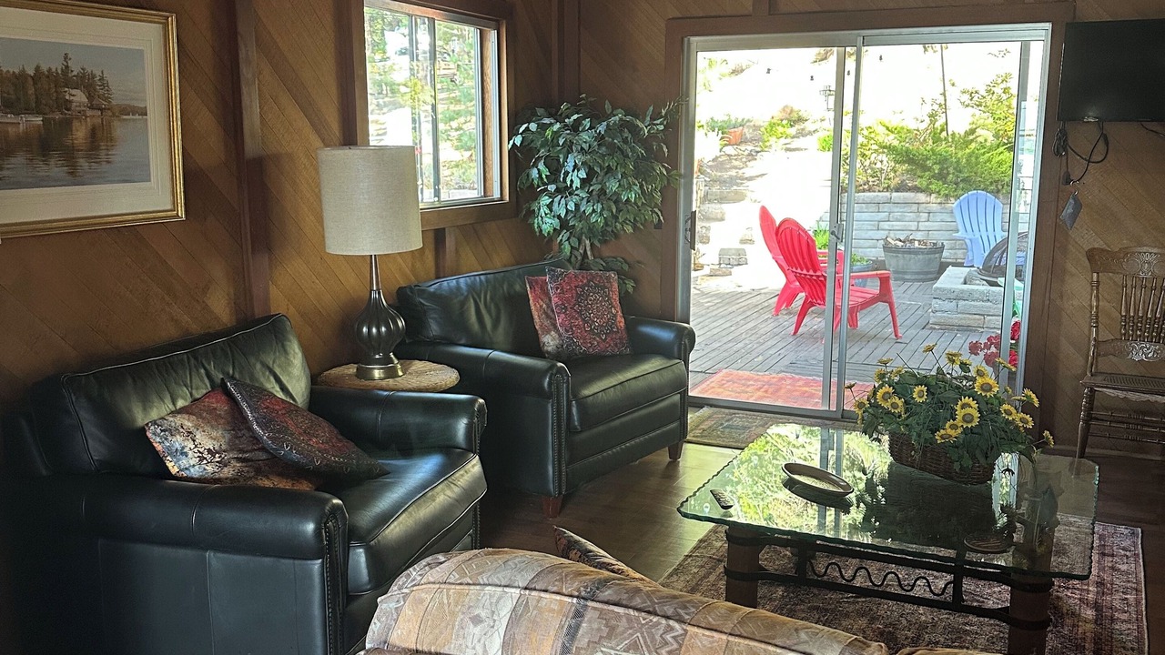 Photo of Livingroom in Peninsula Village