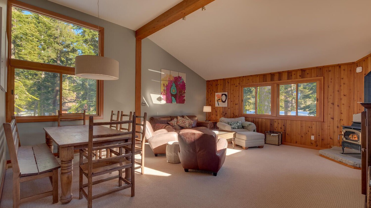 Photo of Livingroom in Alpine Meadows