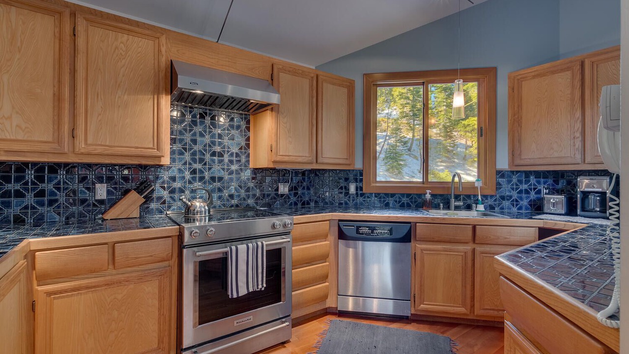 Photo of Kitchen in Alpine Meadows
