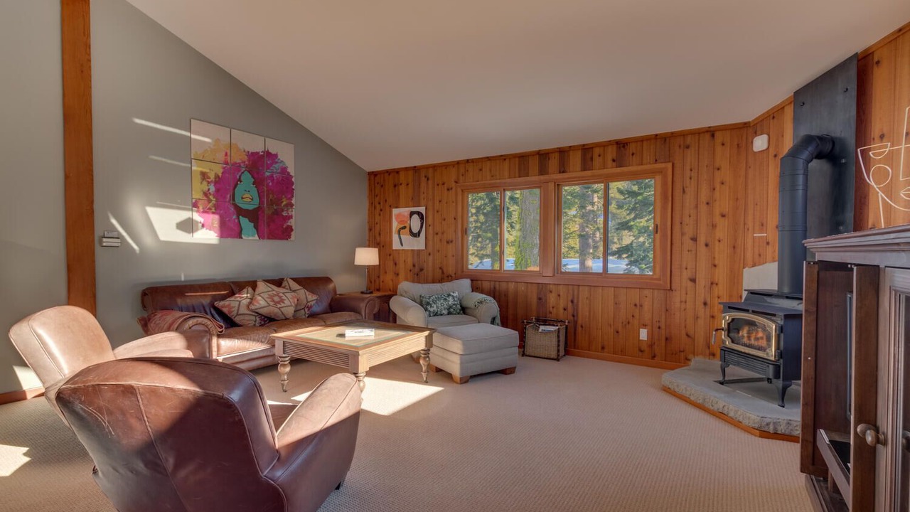 Photo of Livingroom in Alpine Meadows