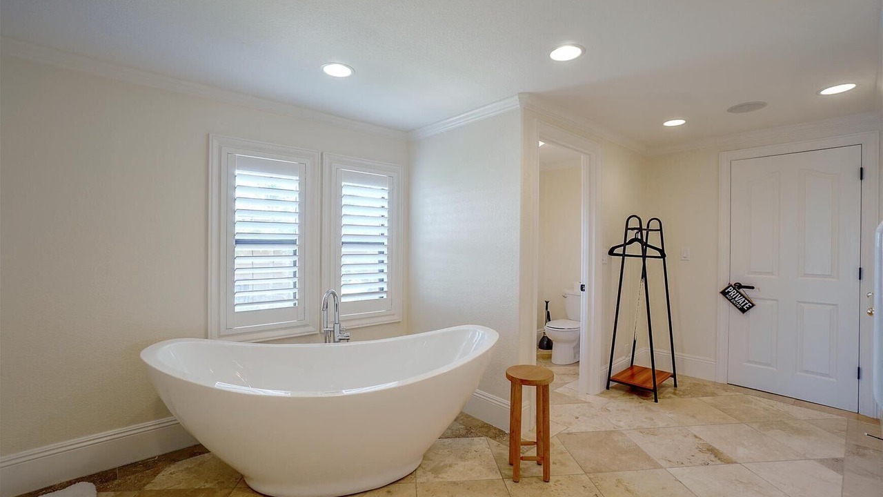 Photo of Bathroom in Discovery Bay