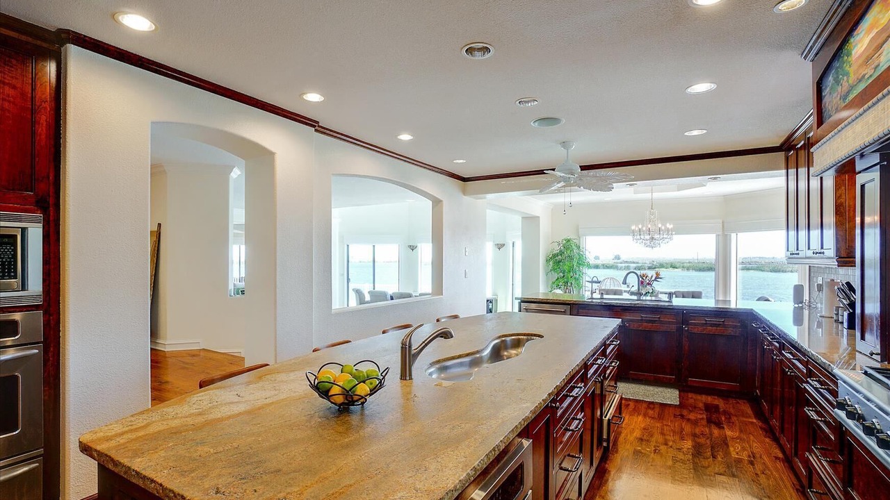 Photo of Kitchen in Discovery Bay