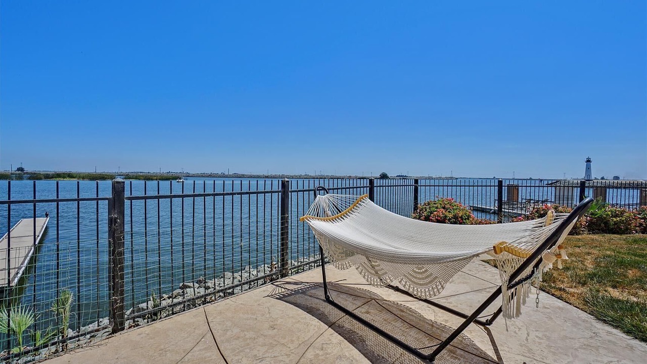 Photo of Patio Balcony in Discovery Bay
